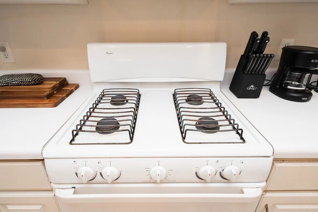 Building Photo - Room in House on Harmony Ct