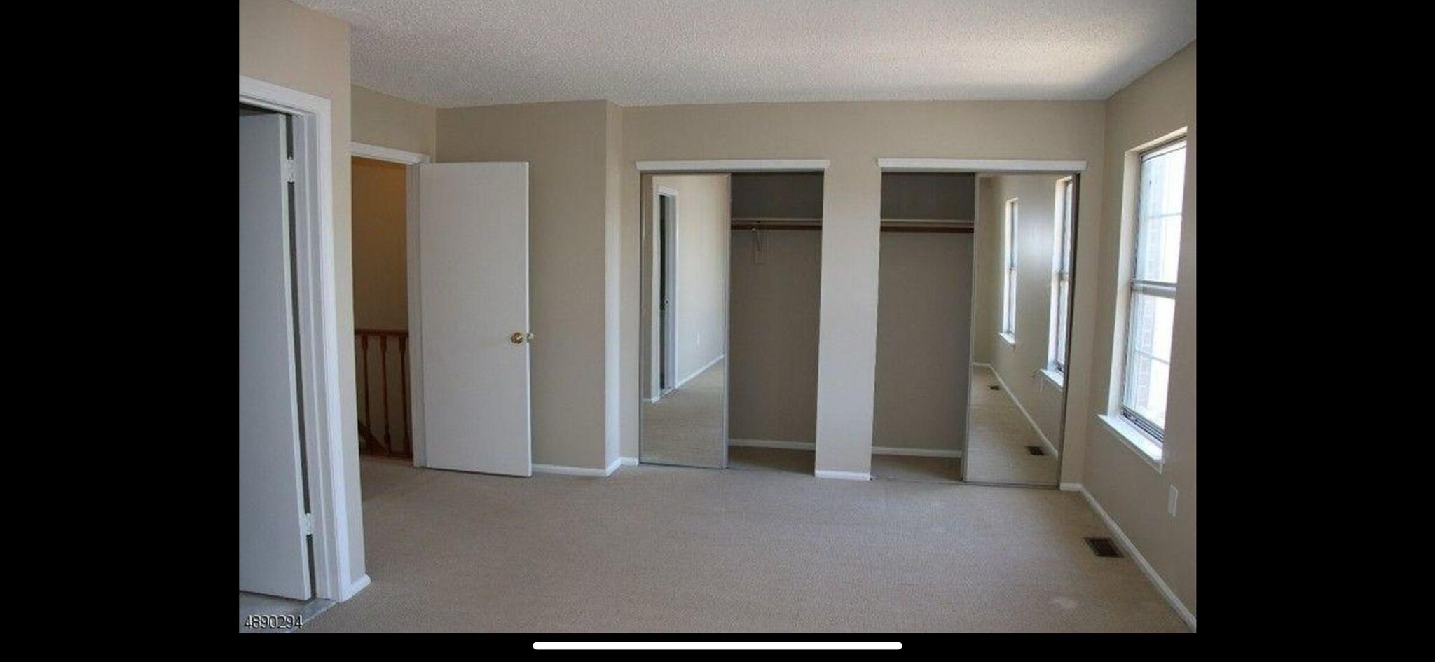 Master Bedroom - 6 Townsend Ct