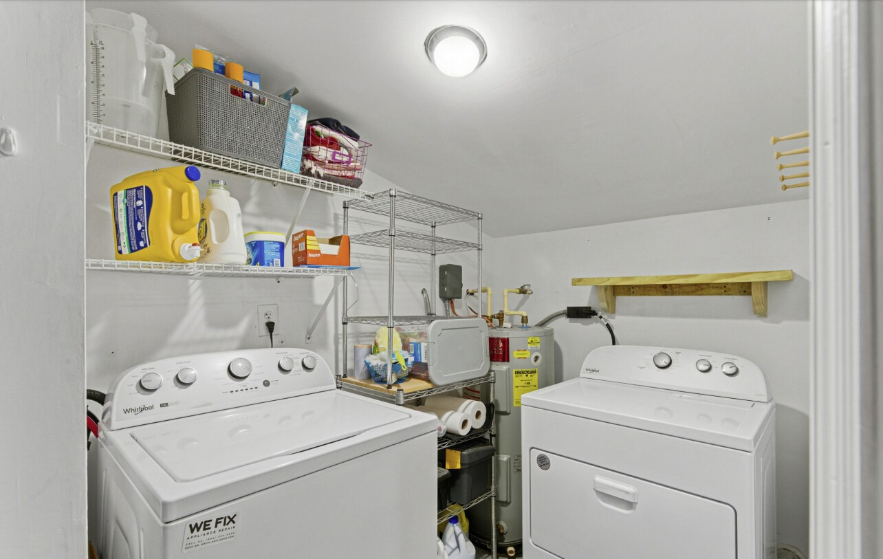 Building Photo - 1811 Eastern Dr