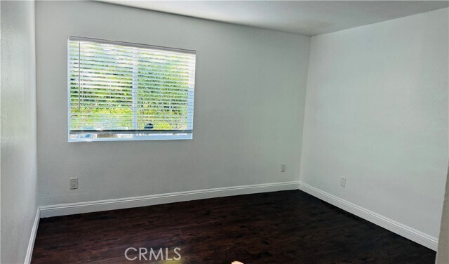 Building Photo - 1034 Avocado Ave