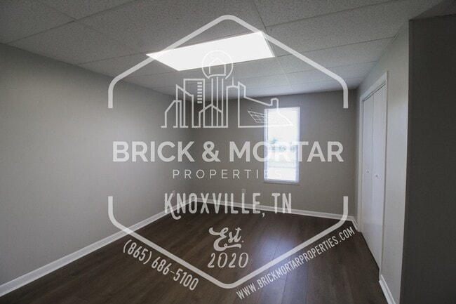 Building Photo - 1009 Clendenen Rd