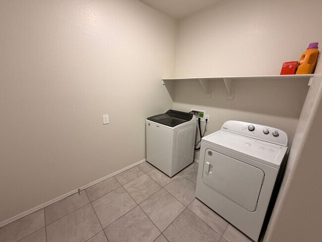 Building Photo - 18389 W Whispering Wind Dr