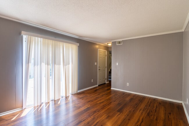 Building Photo - 1017 Stevens Creek Rd