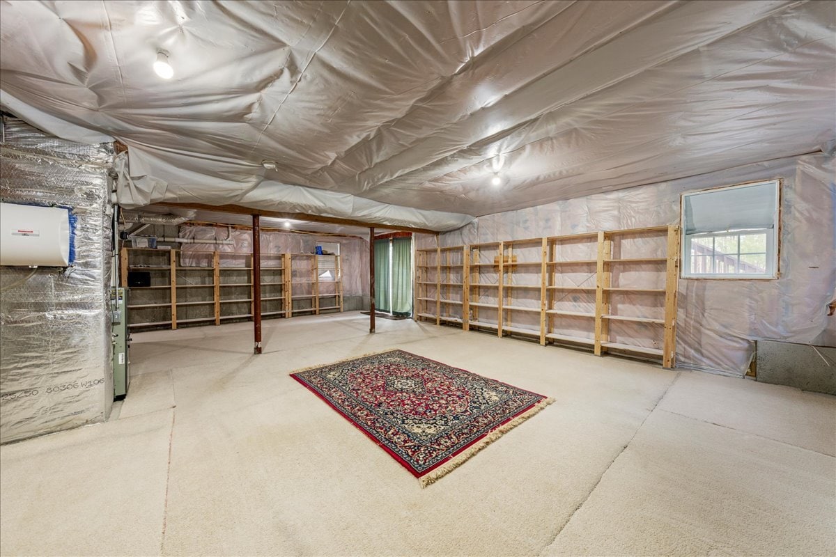 Building Photo - 6 Longview Cir