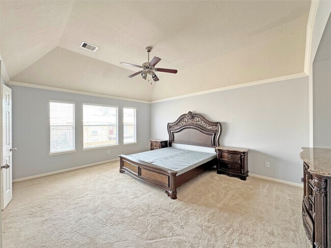 Building Photo - 6222 Skyline Dr
