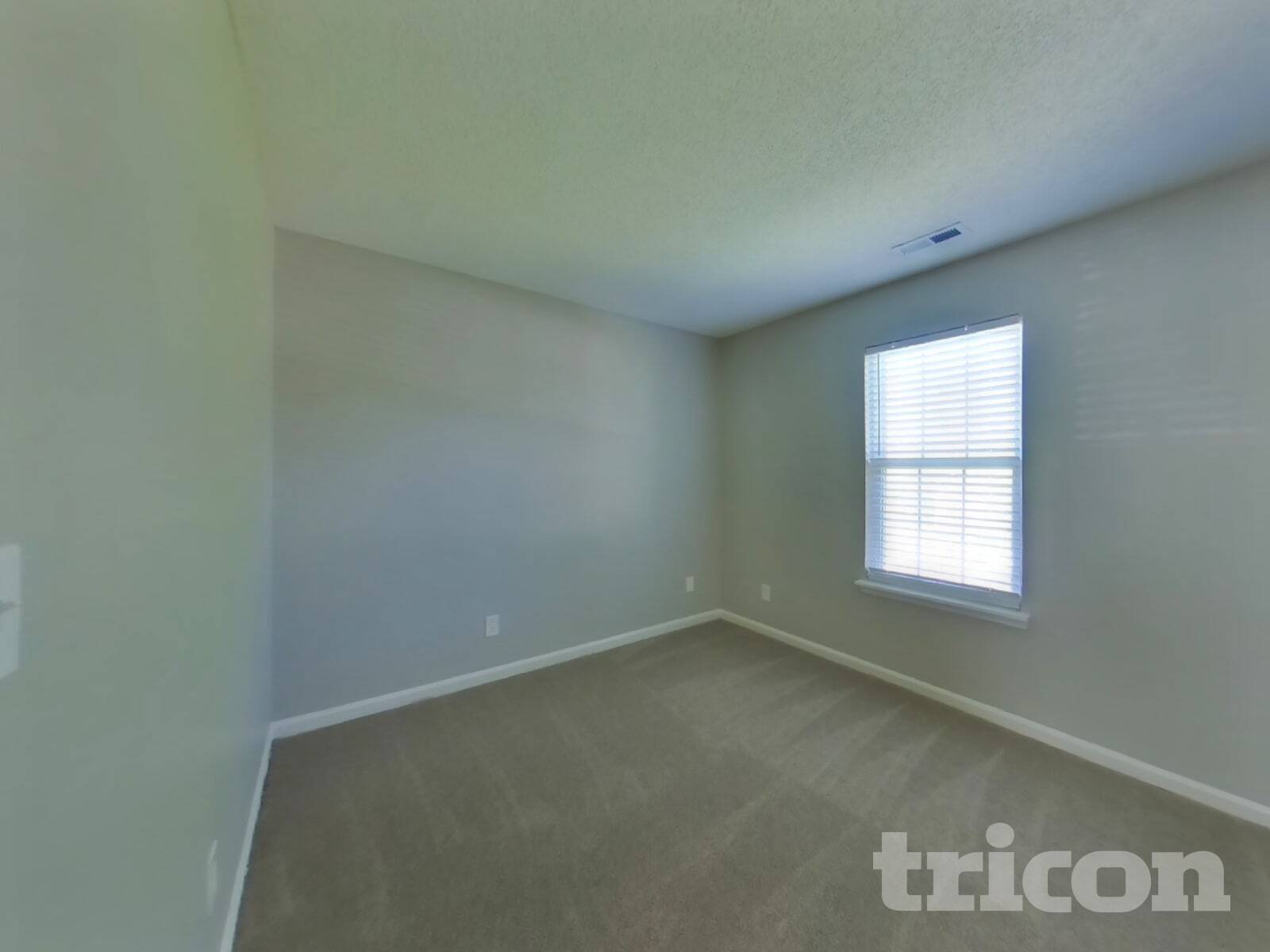 Building Photo - 5017 Gibbons Link Rd