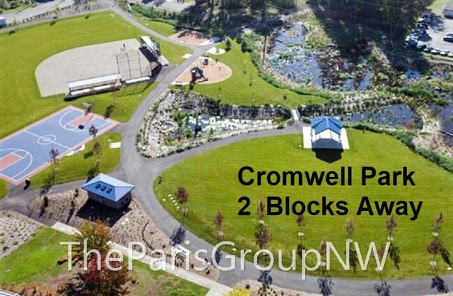 Building Photo - Super 2012 Shoreline Home – Upgrades, Wood Flrs, 3car Grg+++