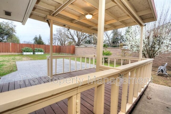 Building Photo - 2000 Belcot Rd