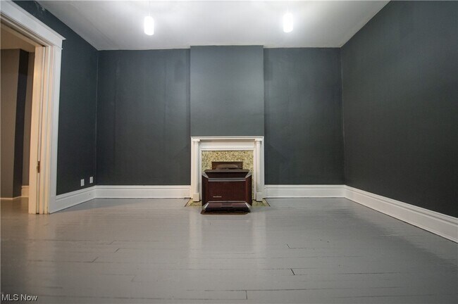 Building Photo - 641 Wheeling Ave