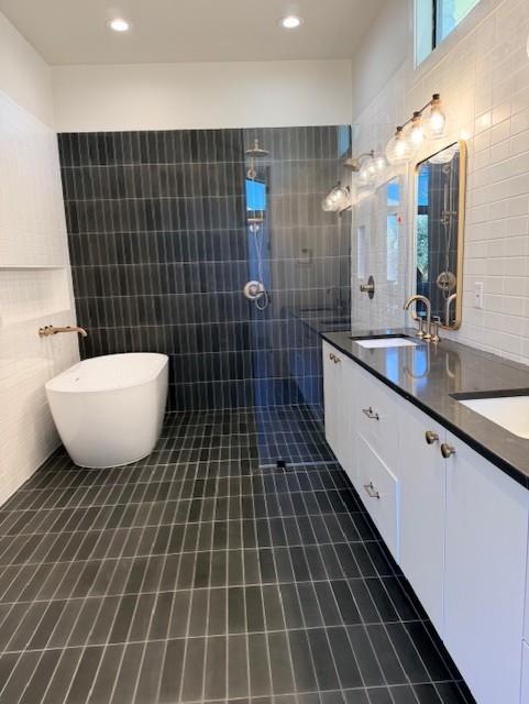 Building Photo - 143 Emmanuelle Ct