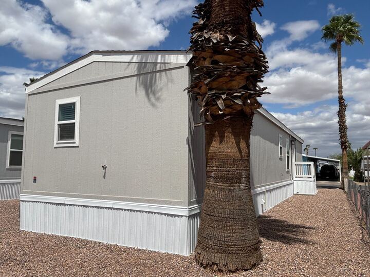 Building Photo - 2060 N Center St