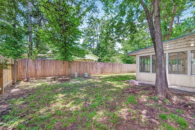Building Photo - 42 Rockridge Dr