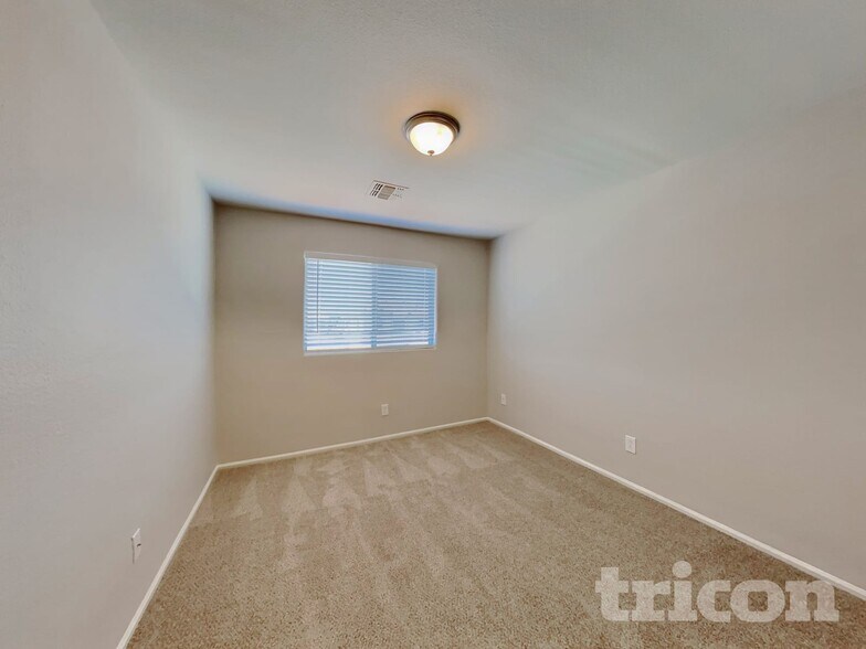 Building Photo - 42026 Colby Dr