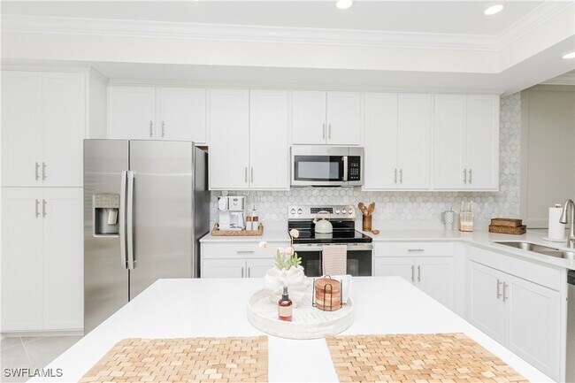 Building Photo - 5555 Double Eagle Cir