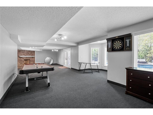 Building Photo - 6170 Dallas Ln N