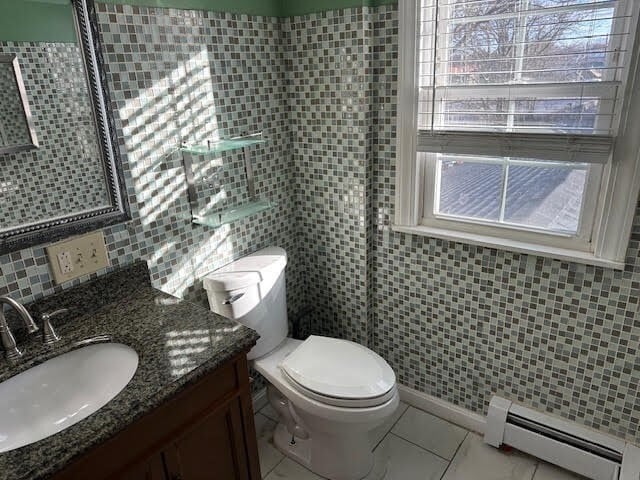 Building Photo - 633 Plantation St