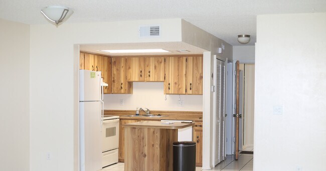 Kitchen - 266 Timberline Trl