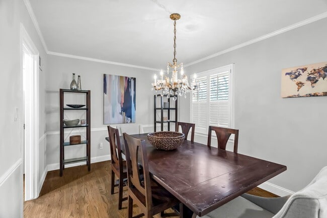 Building Photo - 6661 Woodson Dr