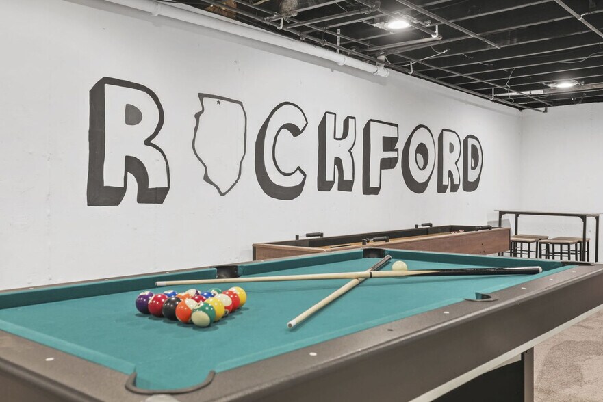 Building Photo - 5488 Fernwood Ln