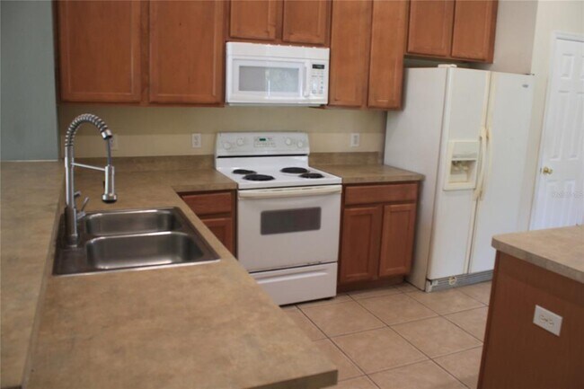 Building Photo - 3020 Eagle Crossing Dr