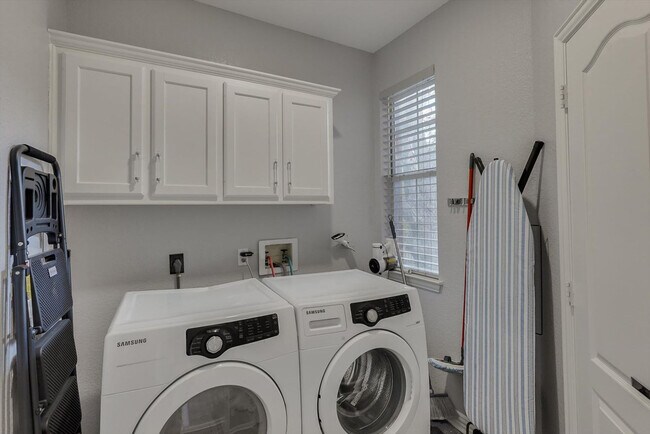 Building Photo - 2010 Indian Trail