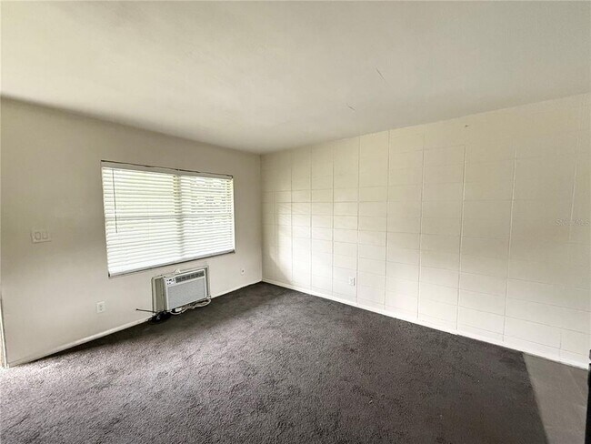 Building Photo - 639 Ramona Ln