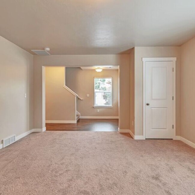 Building Photo - 3688 Golden Sky Ln