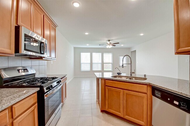 Building Photo - 18827 Carlisle Landing Ln