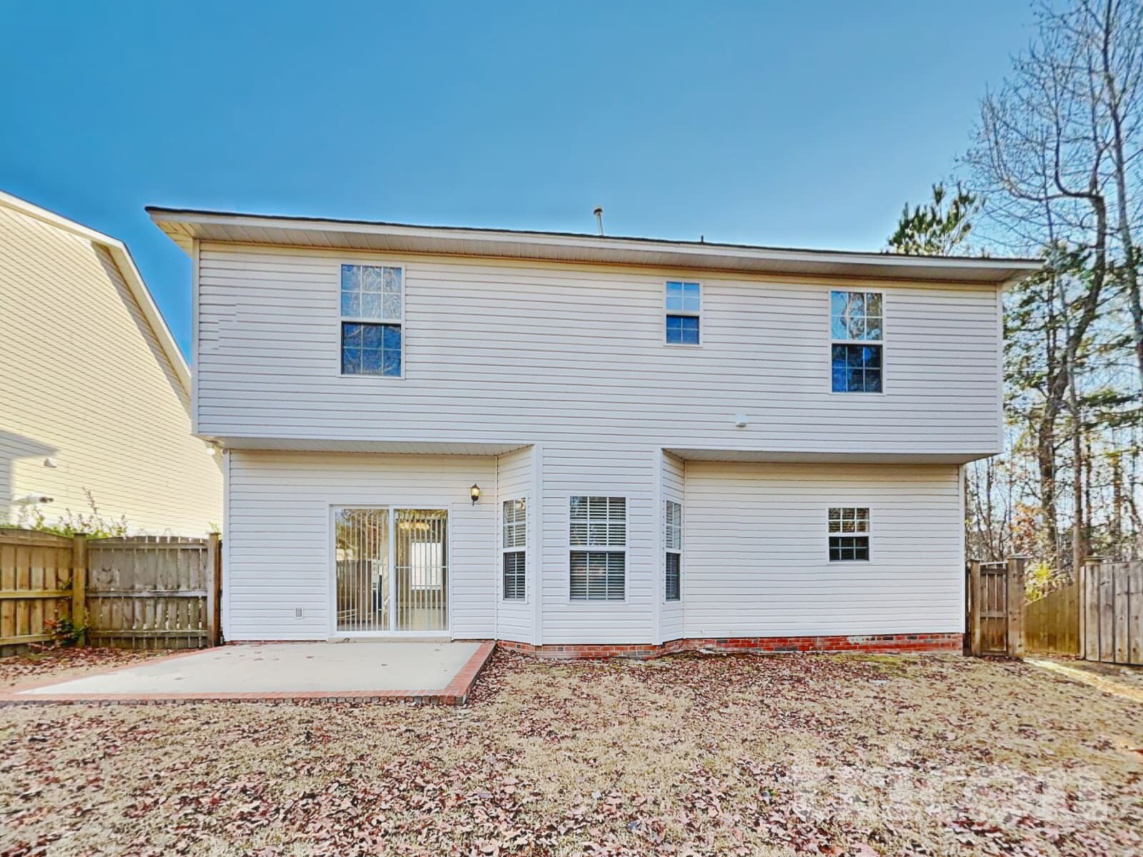 Building Photo - 134 Summer Pines Drive
