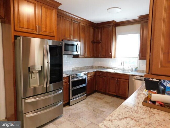 Building Photo - 13886 Berlin Turnpike