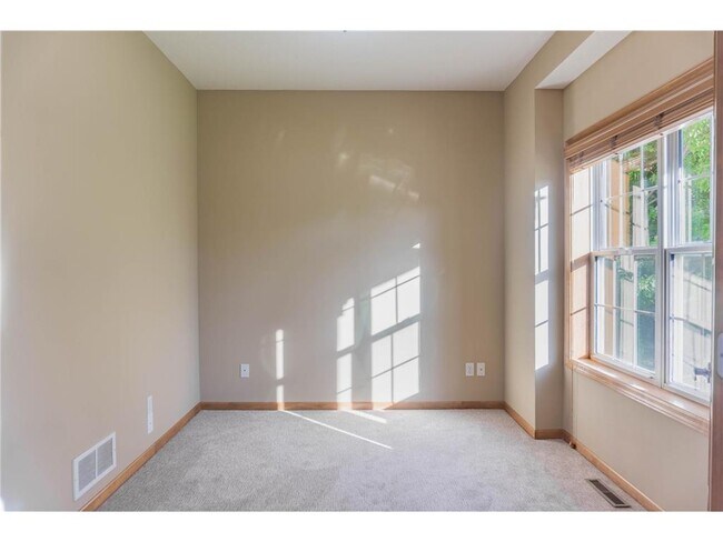Building Photo - 1216 S Windmill Creek