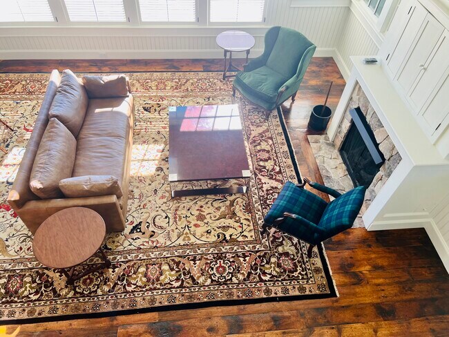 Building Photo - 3 Field Club Ln