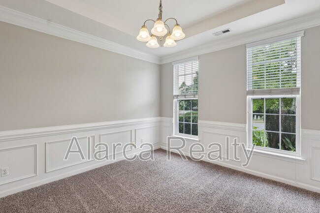 Building Photo - 1408 Crestgate Dr