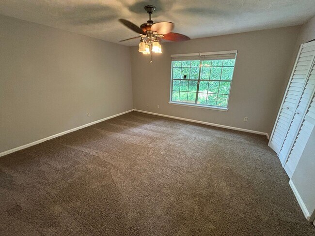 Building Photo - HALF OFF SECOND MONTH!! Beautiful 3 Bedroo...