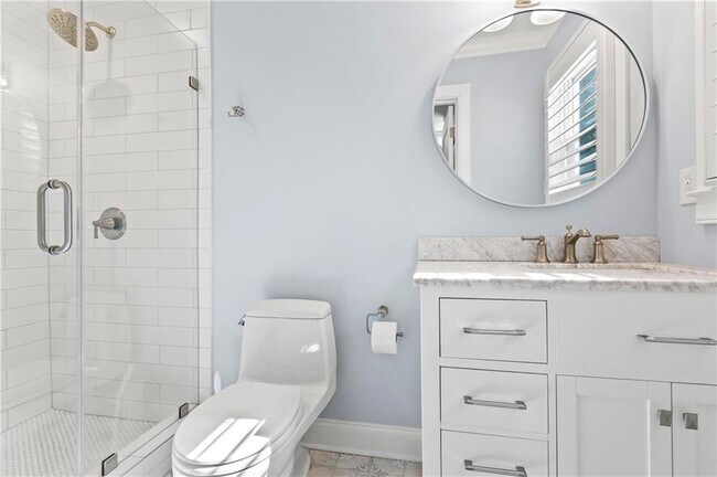 Building Photo - 4820 Powers Ferry Rd NW