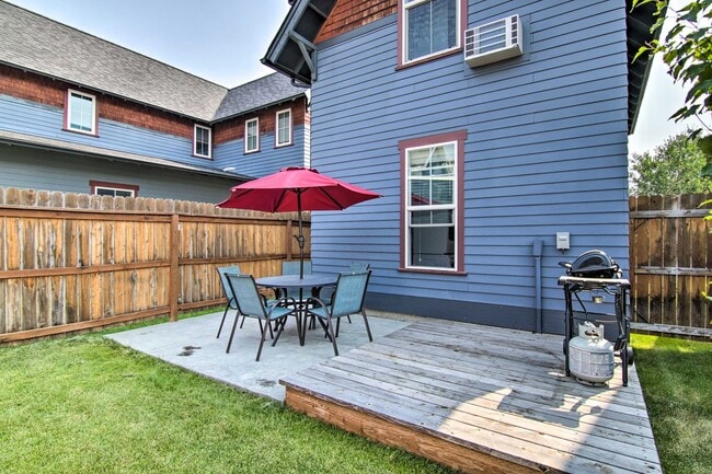 Building Photo - 4208 Benepe St