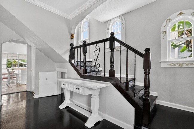 Building Photo - 412 El Prado