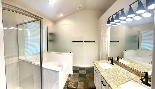 Building Photo - 6 Tivoli Garden Ct