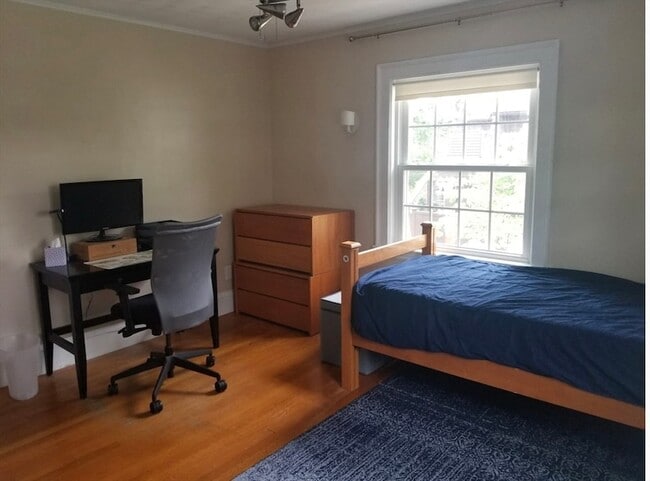 Building Photo - 269 Waltham St