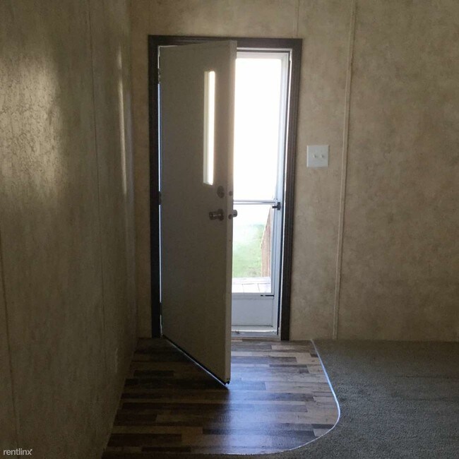 Building Photo - 3 br, 2 bath Mobile Home - Dry Creek Lot #019
