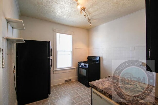 Building Photo - 4824 Webster St