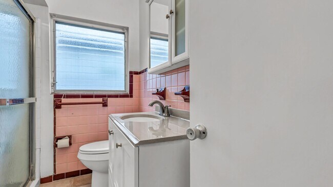 Building Photo - Charming 3-Bedroom Home in the Heart of We...