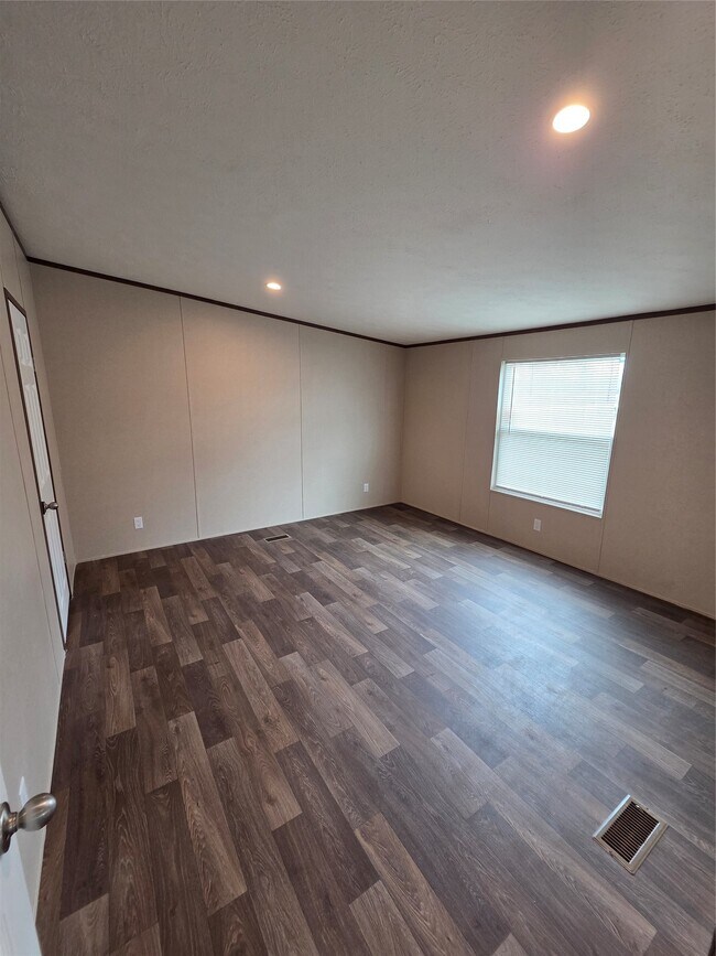 Building Photo - 5161 Road 5913 Rd