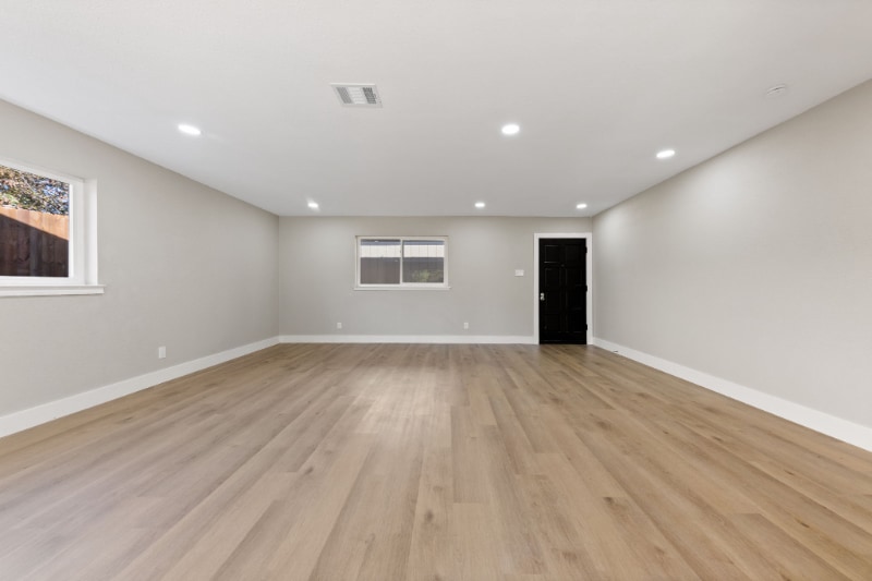 Building Photo - 605 Melrose Dr