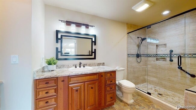 Building Photo - 18182 Blue Heron Dr