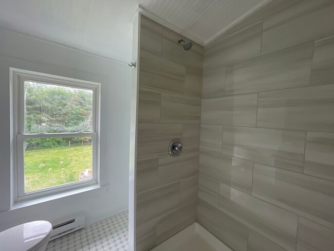 Building Photo - Buxton