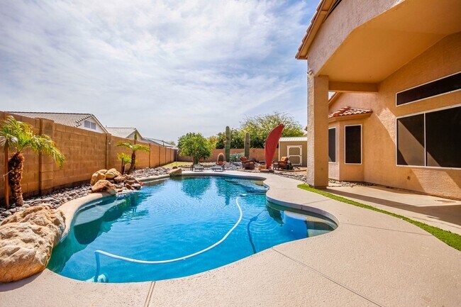 Building Photo - Spacious 3 Bed, 2 Bath Home in Mesa