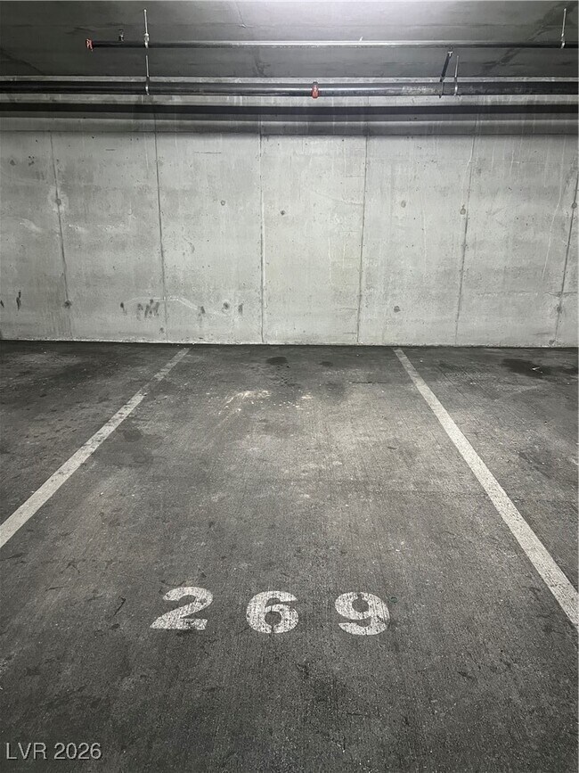 Building Photo - 353 E Bonneville Ave