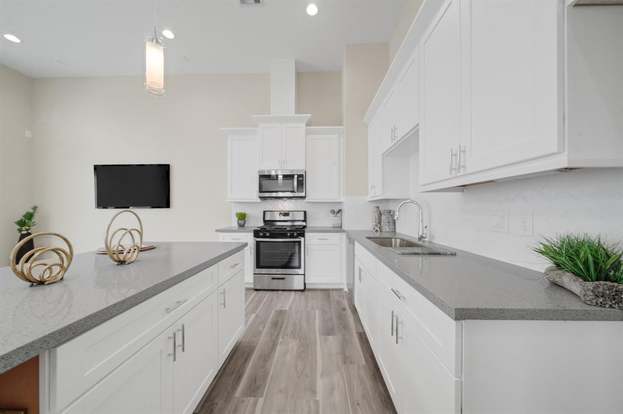 Building Photo - 2915 Sherwood Grn Ln