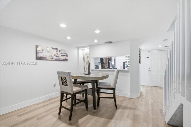 Building Photo - 8855 SW 131st Ct